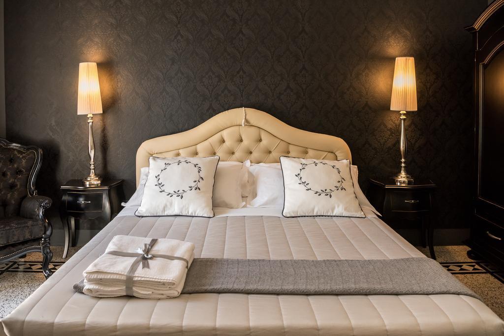 Junior Suite with Balcony,770099881:JPEG